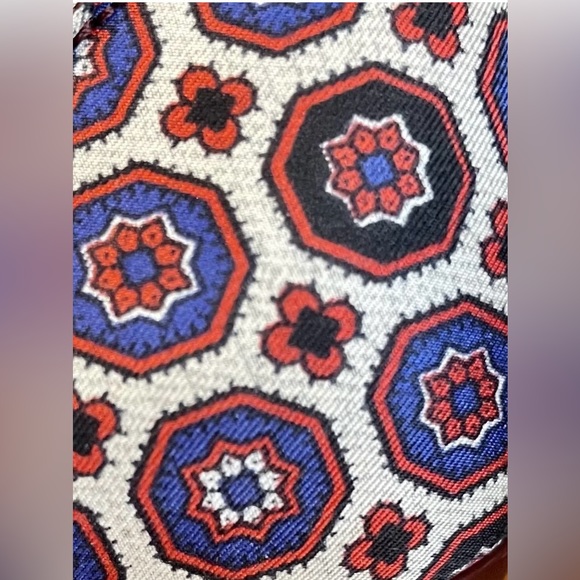 Rare EUC JCREW Everly T-Strap Cap Toe Pump 7.5 Ratti Silk Foulard Burgundy Multi - Picture 4 of 12